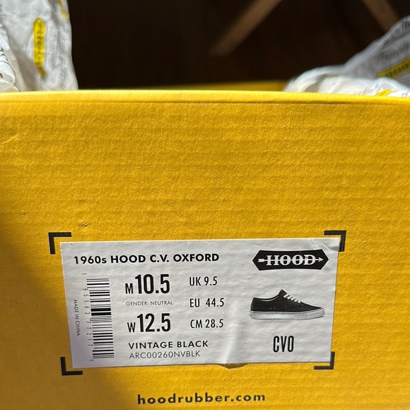 Buck Mason Black and Cream Sneakers - Picture 2 of 6